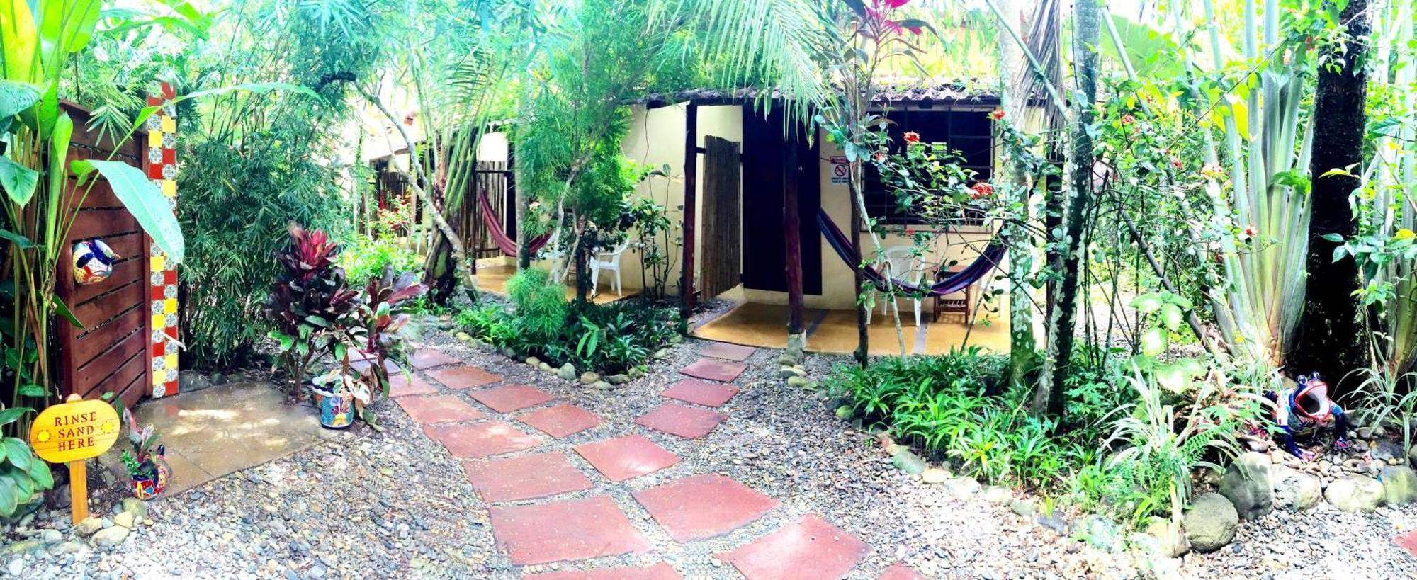 Hotel Tropical Sands Dominical Exteriör bild