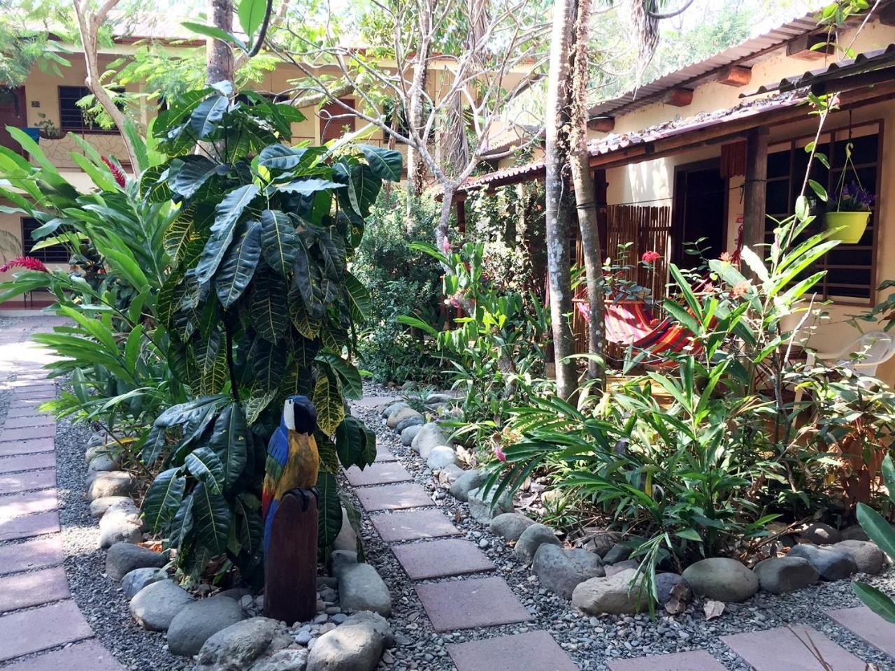 Hotel Tropical Sands Dominical Exteriör bild